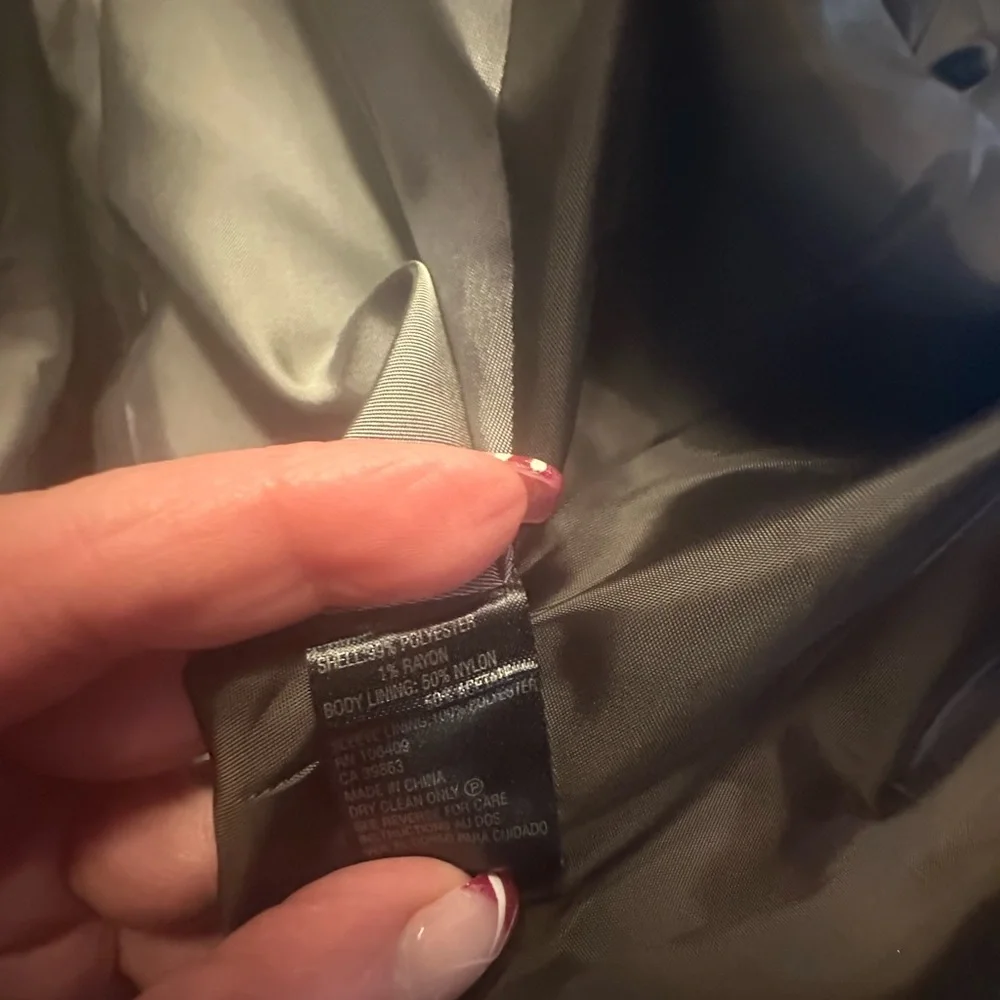 Tahari Elegant Brown Pinstripe Blazer and Skirt Set 16P - Picture 15 of 16